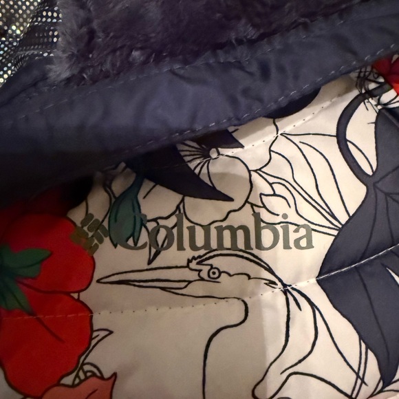 Columbia Floral Vest with Red and Navy Design - Picture 3 of 5